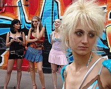 Британские студентки занимаются проституцей ради оплаты учебы